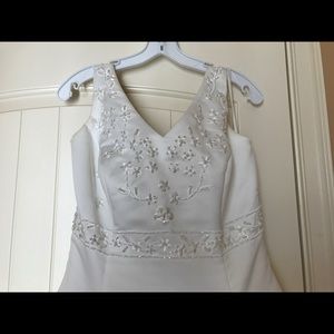 Ivory wedding dress